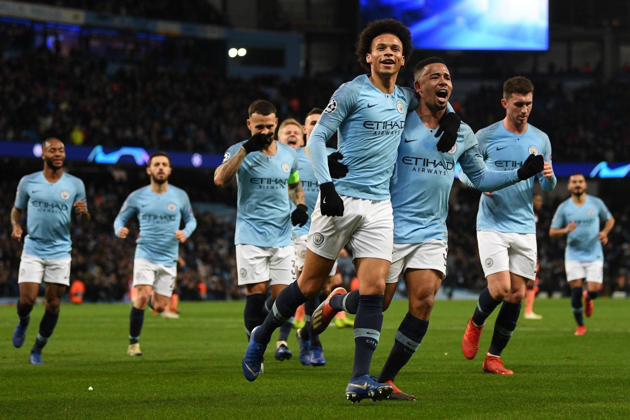 仅在球场上 仅在球场上